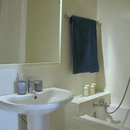 Luxial - Vista Mar Piscina A 2 Min Da *
